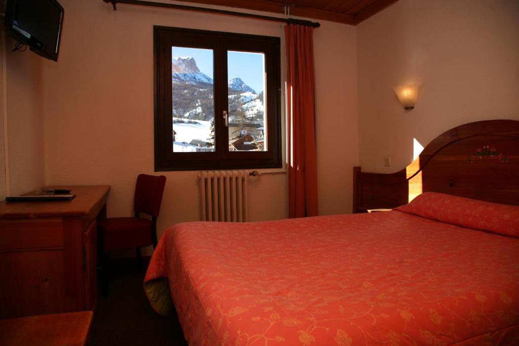 Hotel Soleil Des Neiges Ле-Соз Номер фото