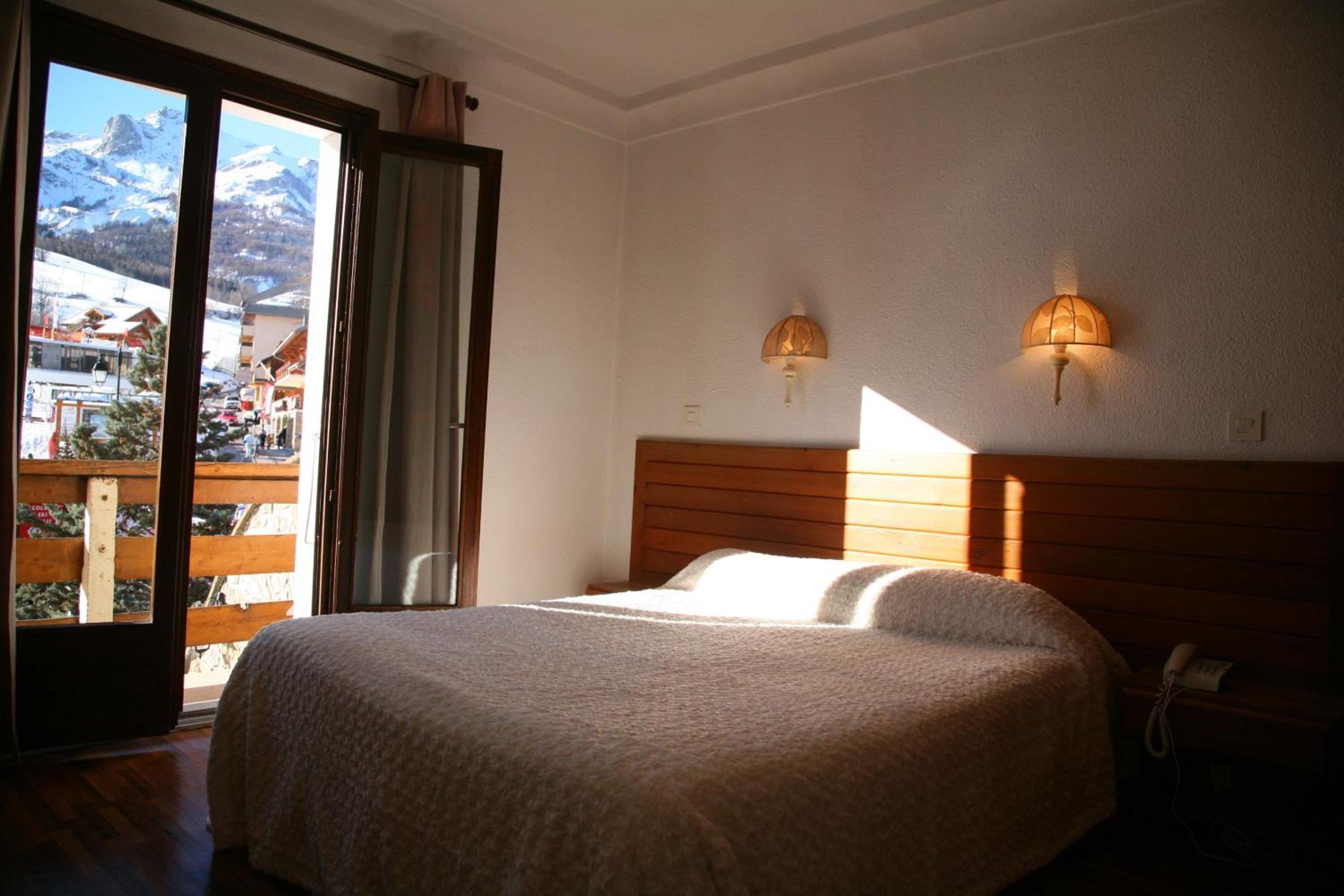 Hotel Soleil Des Neiges Ле-Соз Екстер'єр фото
