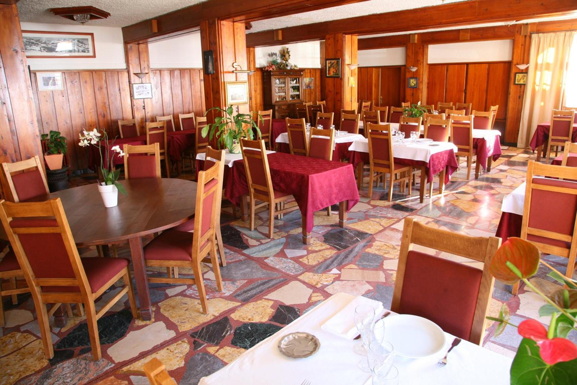 Hotel Soleil Des Neiges Ле-Соз Екстер'єр фото